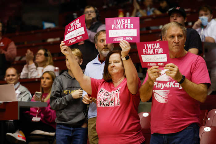 021322_WBB_Sign_Kentucky_JH0568